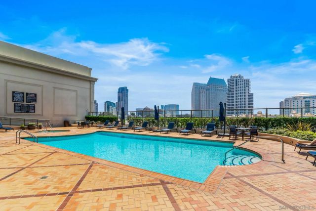 700 W E Street 1001, San Diego, CA 92101