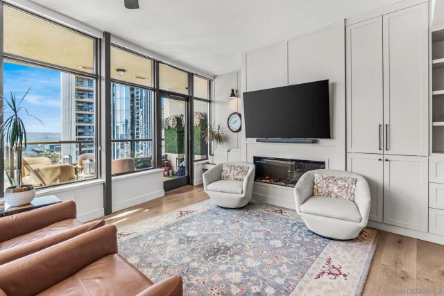 700 W E Street 1001, San Diego, CA 92101