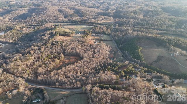 999 Bill Collins Road, Columbus, NC 28722