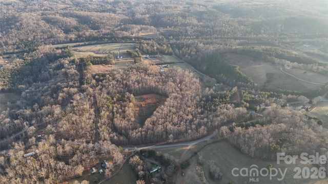 999 Bill Collins Road, Columbus, NC 28722