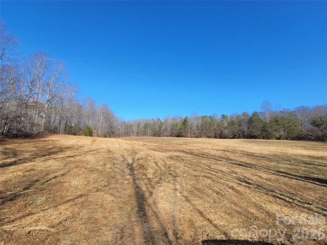 999 Bill Collins Road, Columbus, NC 28722