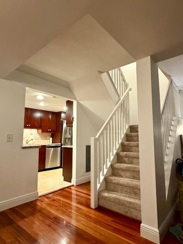 1206 S Lake Drive 301, Lantana, FL 33462