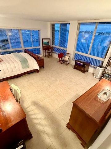 1206 S Lake Drive 301, Lantana, FL 33462