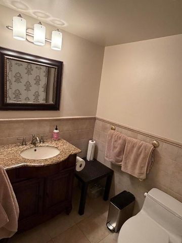 1206 S Lake Drive 301, Lantana, FL 33462