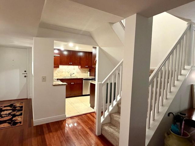 1206 S Lake Drive 301, Lantana, FL 33462