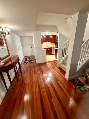 1206 S Lake Drive 301, Lantana, FL 33462