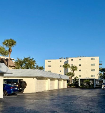 1206 S Lake Drive 301, Lantana, FL 33462