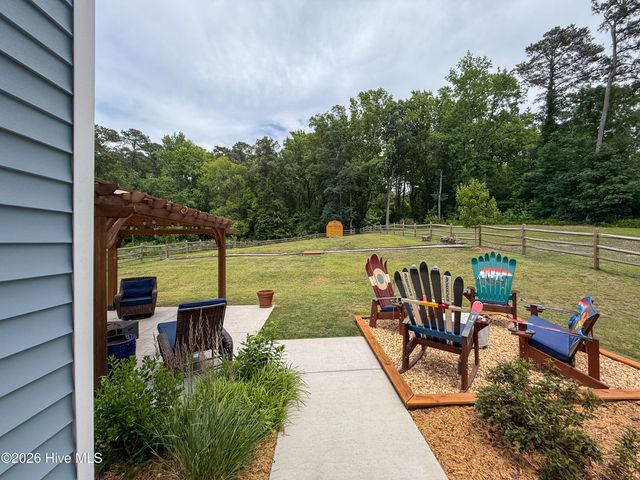 704 Pinecrest Street, Carthage, NC 28327