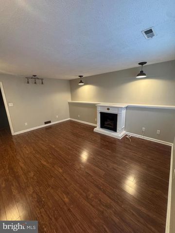 74 CLARION DR, Fredericksburg, VA 22405