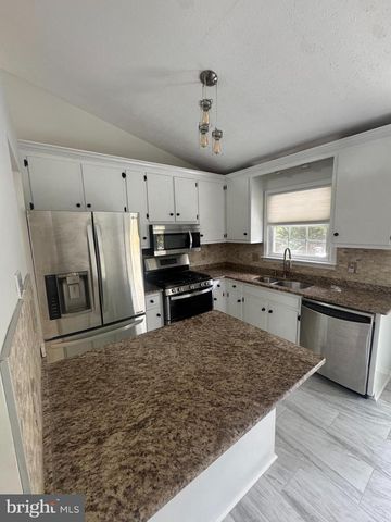 74 CLARION DR, Fredericksburg, VA 22405