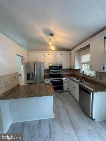 74 CLARION DR, Fredericksburg, VA 22405