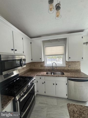74 CLARION DR, Fredericksburg, VA 22405