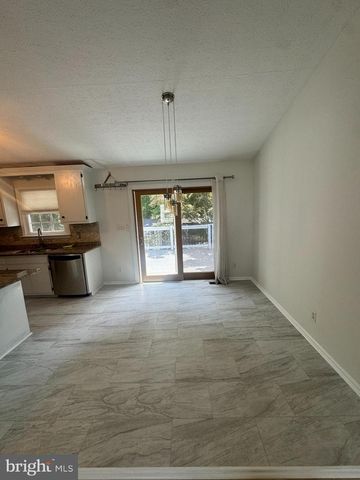 74 CLARION DR, Fredericksburg, VA 22405