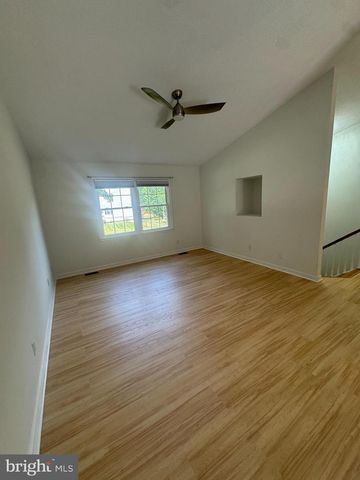 74 CLARION DR, Fredericksburg, VA 22405