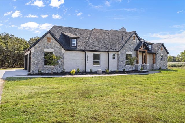 2057 Glenhollow Drive, Weatherford, TX 76088