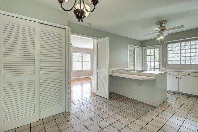 913 Delaine Dr, Corpus Christi, TX 78411