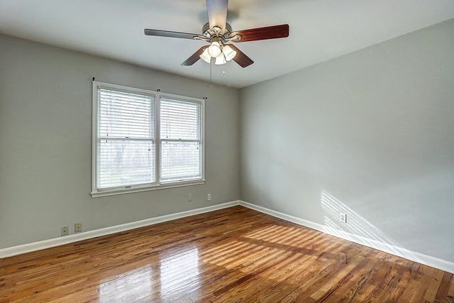 913 Delaine Dr, Corpus Christi, TX 78411