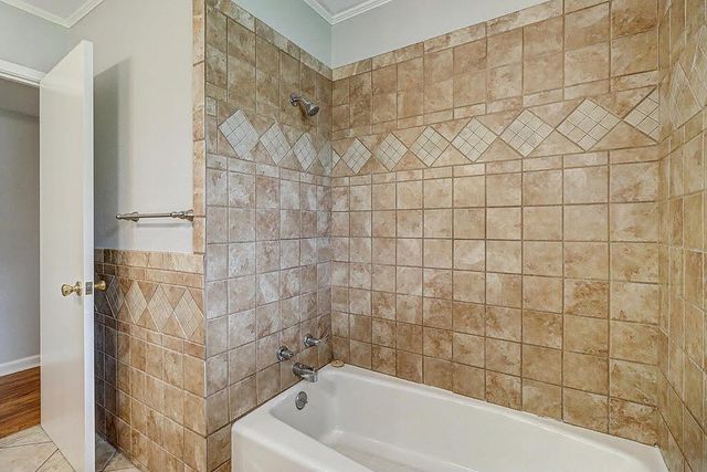 913 Delaine Dr, Corpus Christi, TX 78411