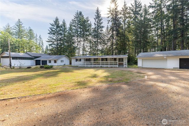 2201 E Island Lake Drive, Shelton, WA 98584