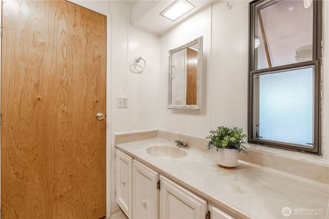 2201 E Island Lake Drive, Shelton, WA 98584