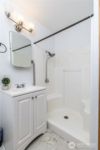 2201 E Island Lake Drive, Shelton, WA 98584