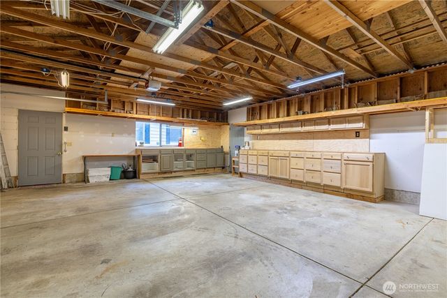 2201 E Island Lake Drive, Shelton, WA 98584