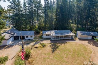 2201 E Island Lake Drive, Shelton, WA 98584