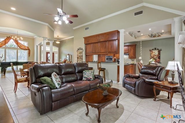 200 Carriage House Road, Salado, TX 76571