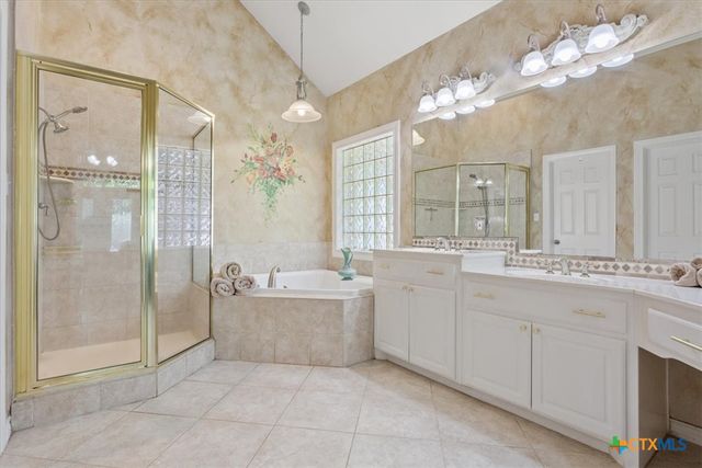 200 Carriage House Road, Salado, TX 76571