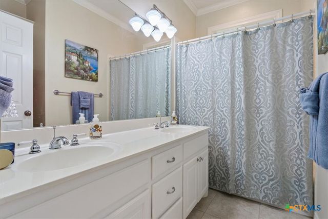 200 Carriage House Road, Salado, TX 76571