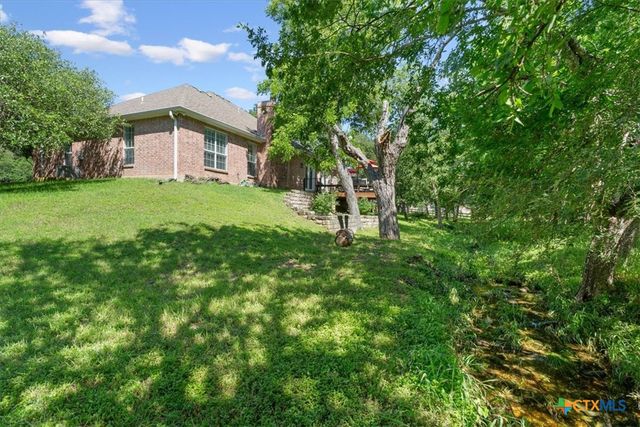 200 Carriage House Road, Salado, TX 76571