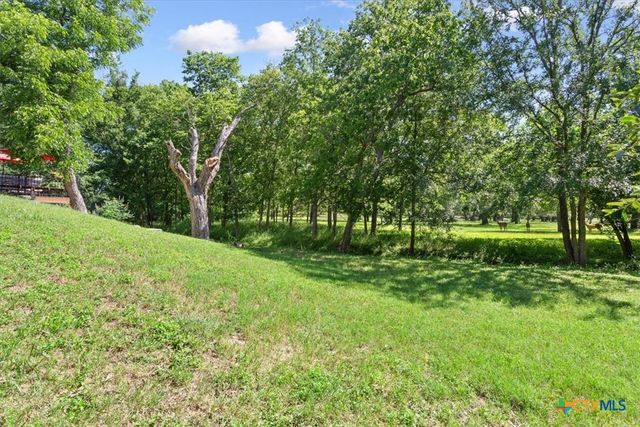 200 Carriage House Road, Salado, TX 76571