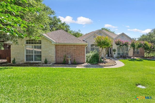 200 Carriage House Road, Salado, TX 76571