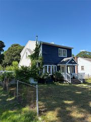 89 Argyle Drive, Shirley, NY 11967