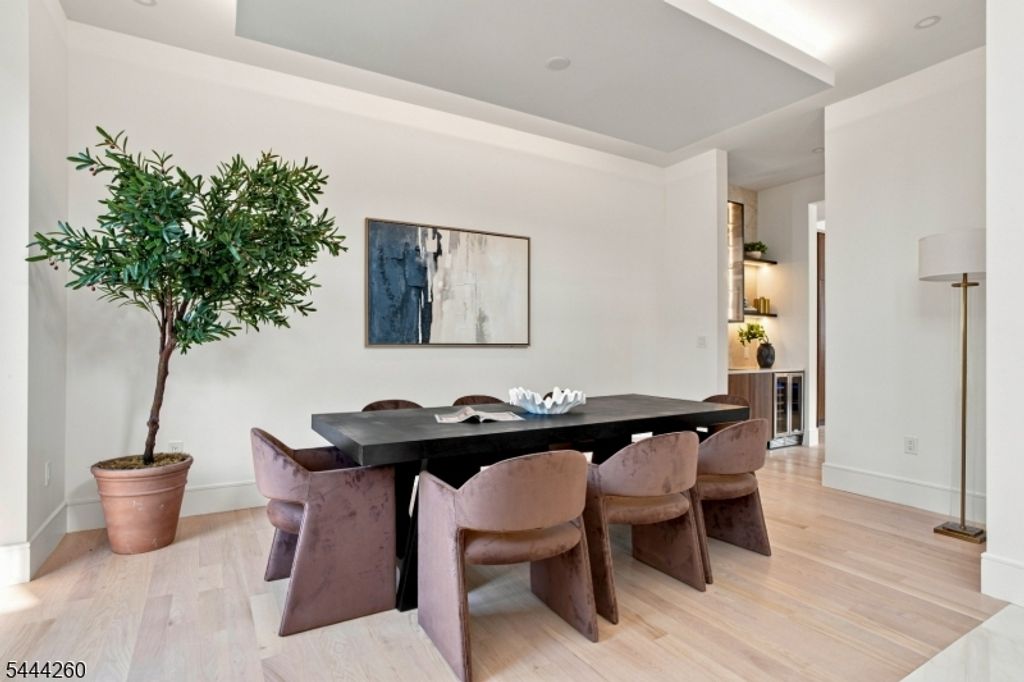 244 Washington Pl, Paramus Boro, NJ 07652 — photo 4