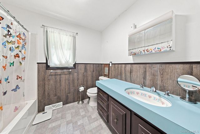 174 Taras Shevchenko Road, Glen Spey, NY 12737