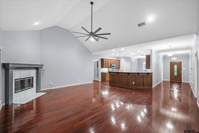 145 Pine Bark Glen, Holly Lake Ranch, TX 75765