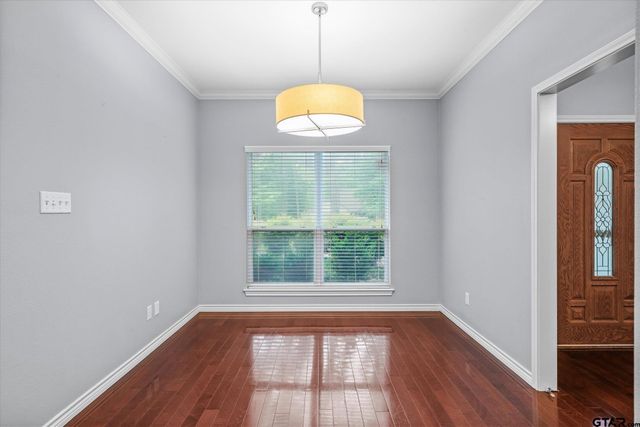 145 Pine Bark Glen, Holly Lake Ranch, TX 75765