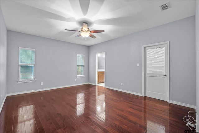 145 Pine Bark Glen, Holly Lake Ranch, TX 75765