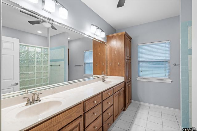 145 Pine Bark Glen, Holly Lake Ranch, TX 75765