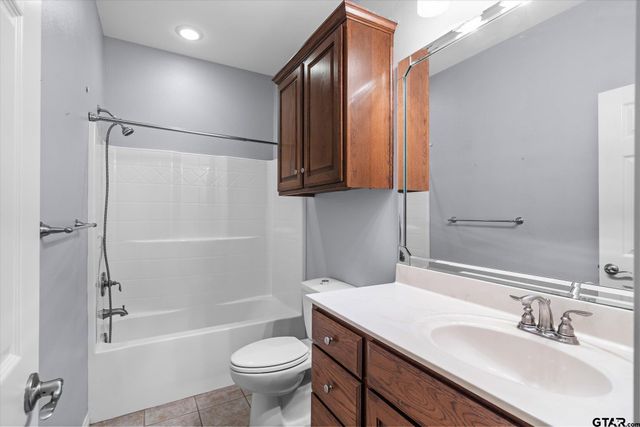 145 Pine Bark Glen, Holly Lake Ranch, TX 75765