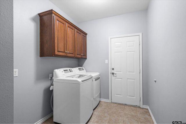 145 Pine Bark Glen, Holly Lake Ranch, TX 75765