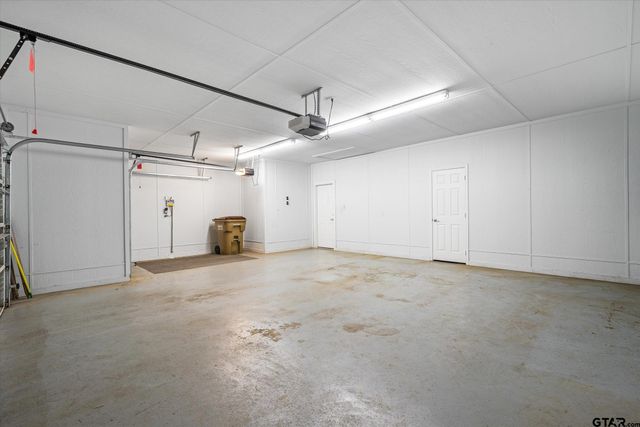 145 Pine Bark Glen, Holly Lake Ranch, TX 75765