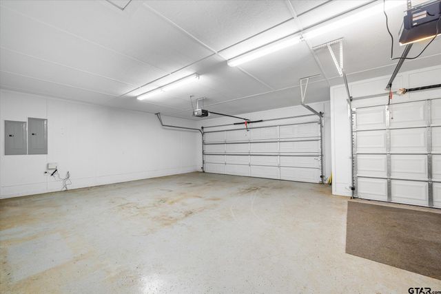 145 Pine Bark Glen, Holly Lake Ranch, TX 75765