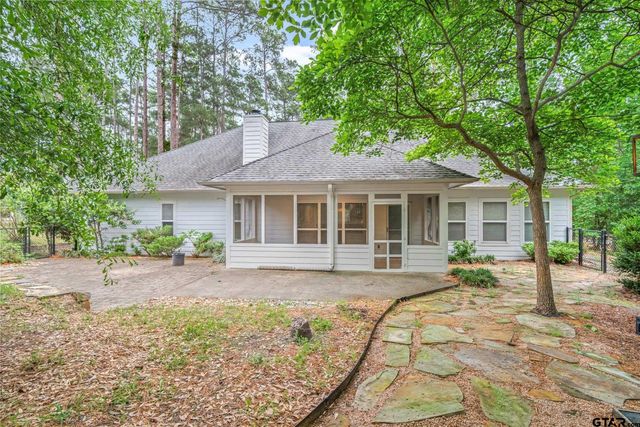 145 Pine Bark Glen, Holly Lake Ranch, TX 75765