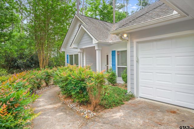 145 Pine Bark Glen, Holly Lake Ranch, TX 75765