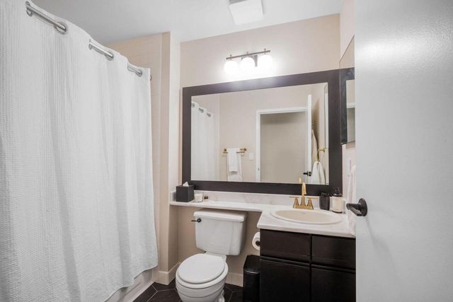 234 N Broadway #402, Milwaukee, WI 53202