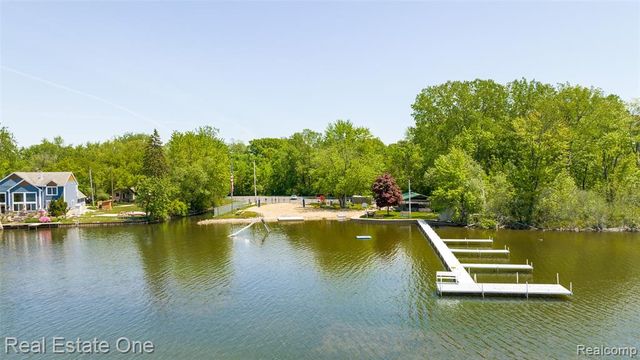 4659 Camelina Street, Commerce Twp, MI 48382