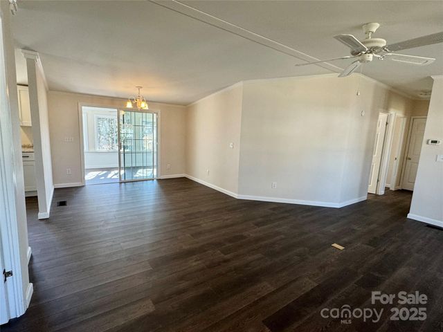 436 Riverwind Drive, Hendersonville, NC 28739