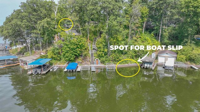 11912 W Breezy Point Drive, Monticello, IN 47960